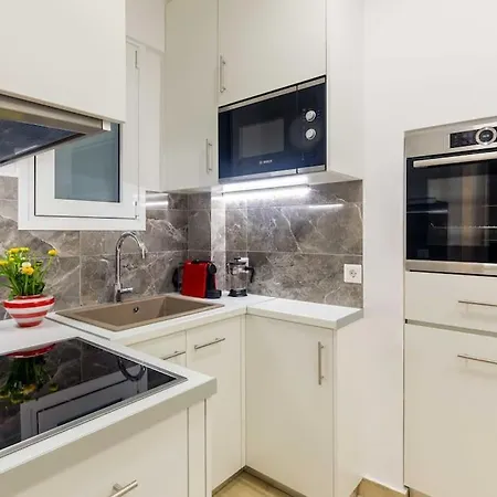 A Newly Fully Renovated * Athens